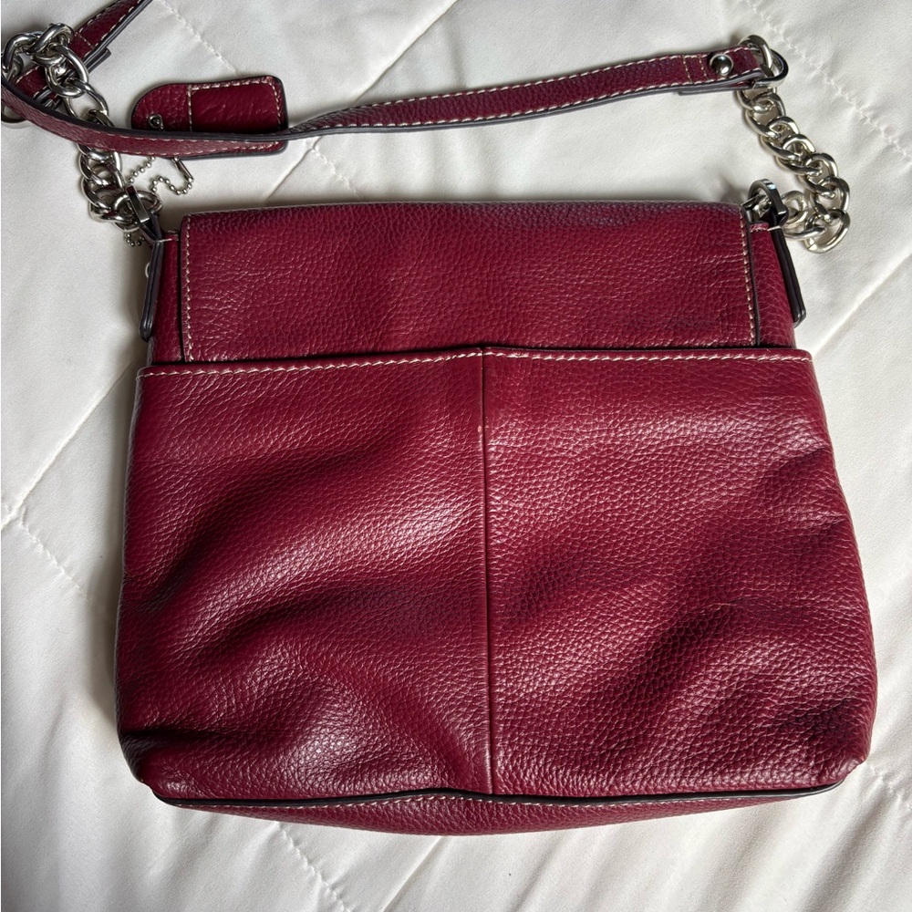 Clarks Elegant Red Leather Shoulder Bag - Picture 10 of 14